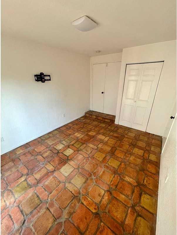 21851 Oceanview Ln - Photo 3 of 15