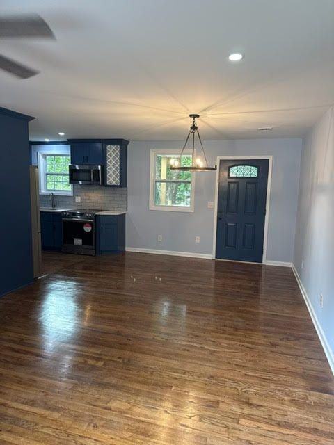 331 Simca St Se - Photo 4 of 22