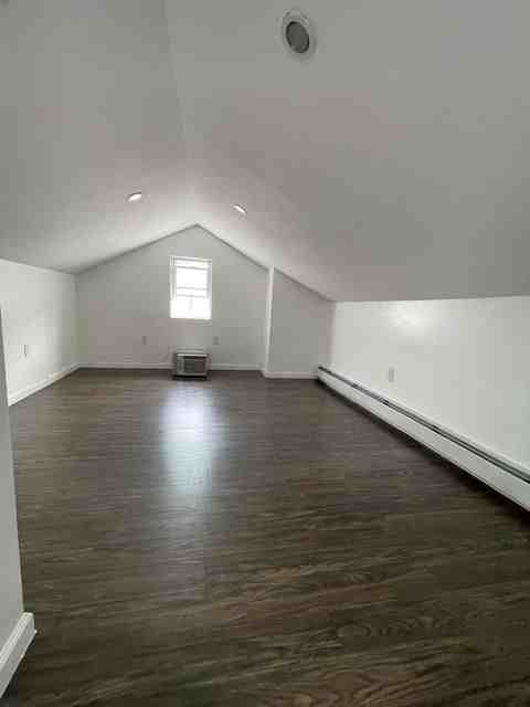 1865 Mulford Ave ##2 - Photo 3 of 8
