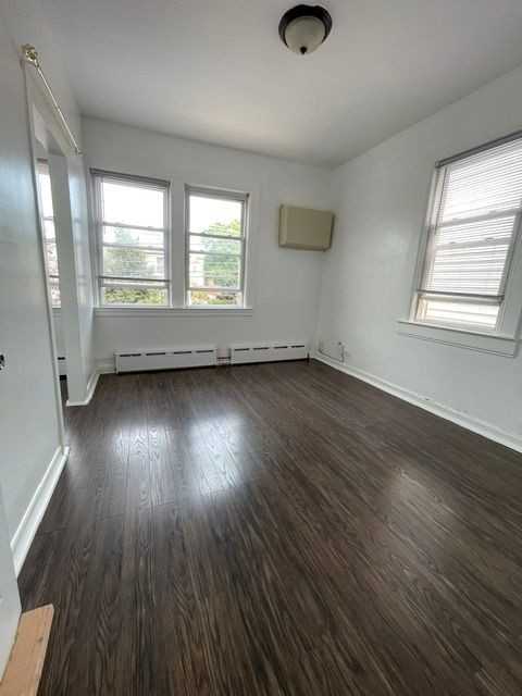 1865 Mulford Ave ##2 - Photo 4 of 8