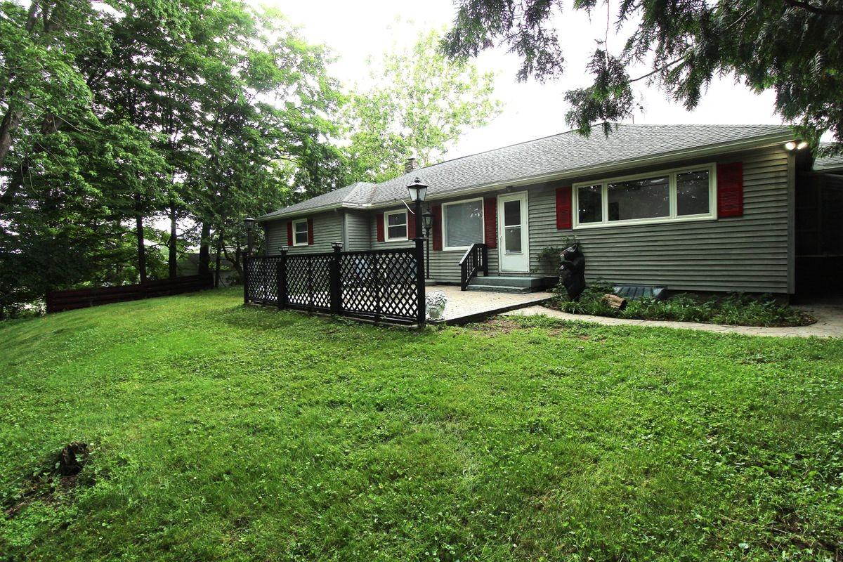 24 Forest Rd - Photo 5 of 39