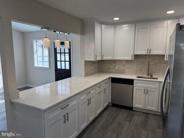 311 Snowball Dr - Photo 3 of 3