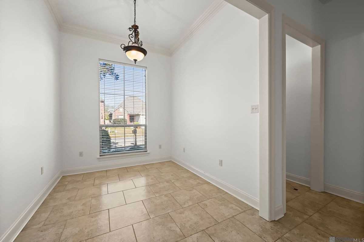 17514 Lake Willow Ave - Photo 3 of 16