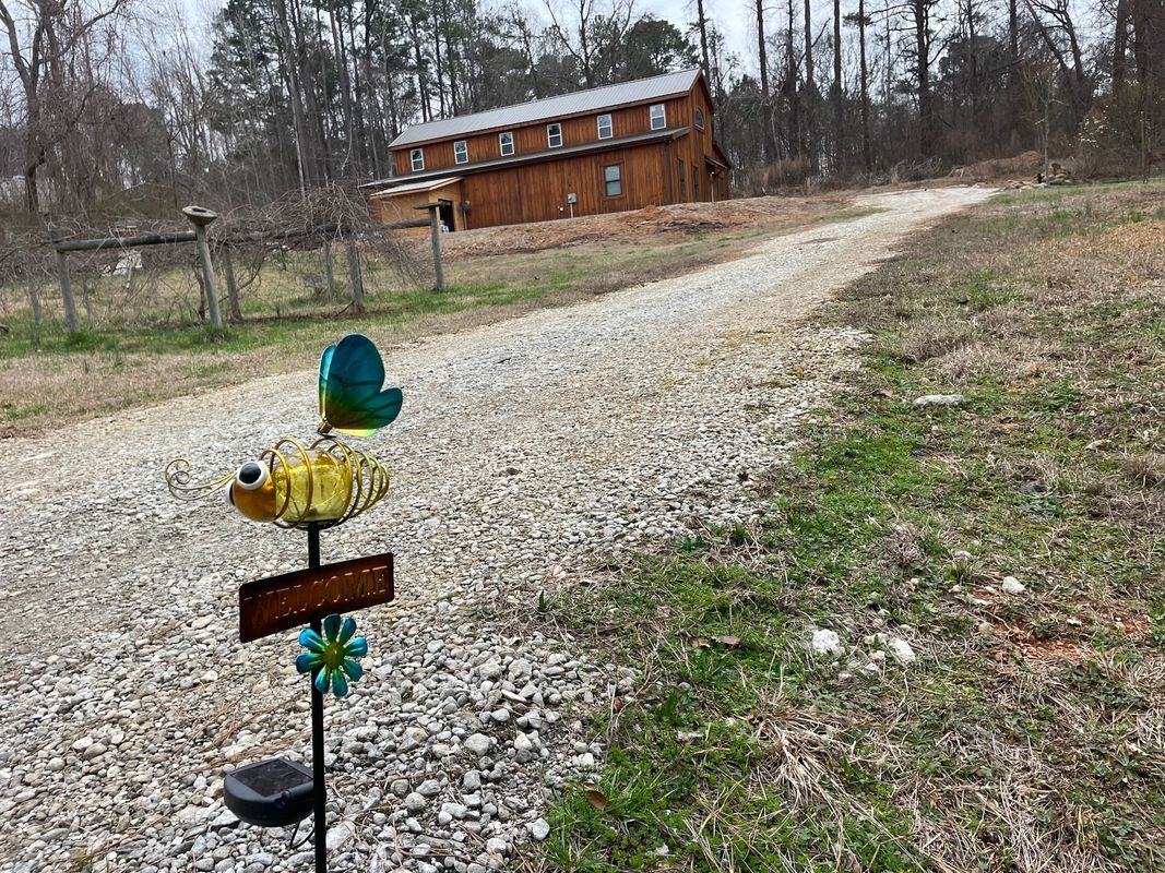 8470B Hearn Rd - Photo 2 of 10