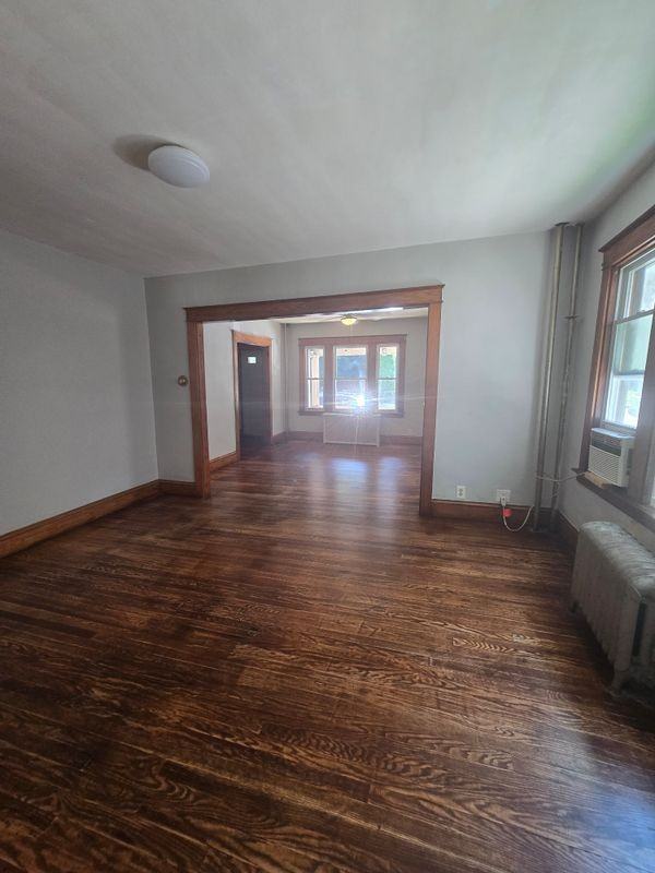 58 Warren St - Photo 3 of 9