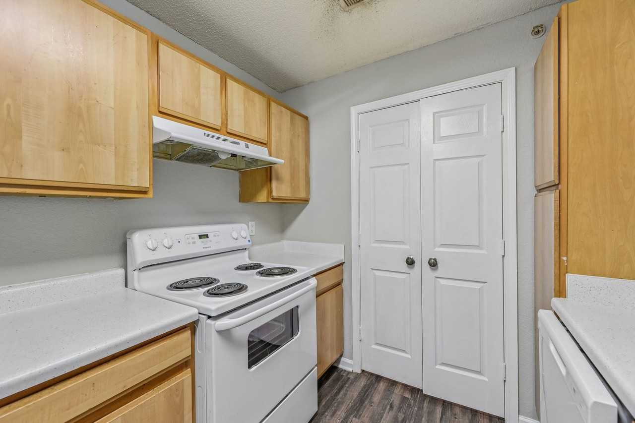 Clarksville Heights - Photo 3 of 35