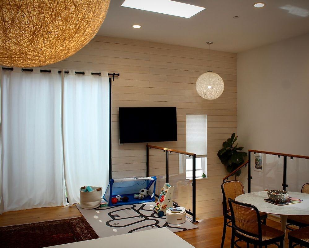 1096 53rd St ##B - Photo 6 of 21