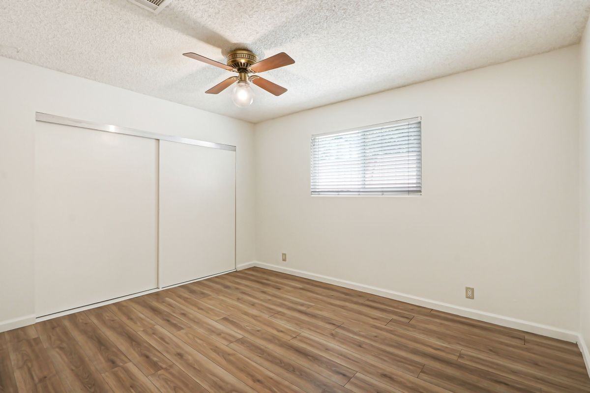 677 N Tulare Way - Photo 5 of 17