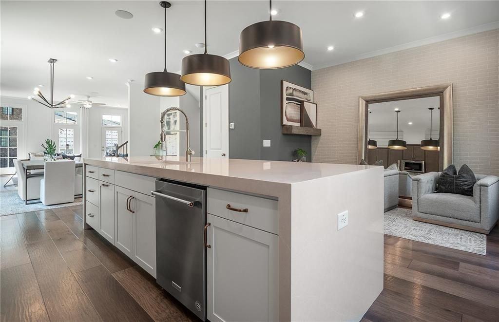 820 Snider Walk Ne - Photo 3 of 20