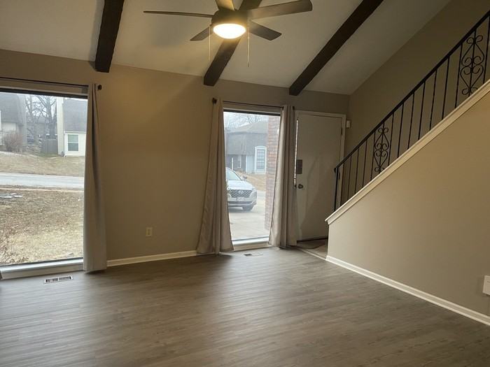 3540 Ne 72nd Ter - Photo 3 of 19