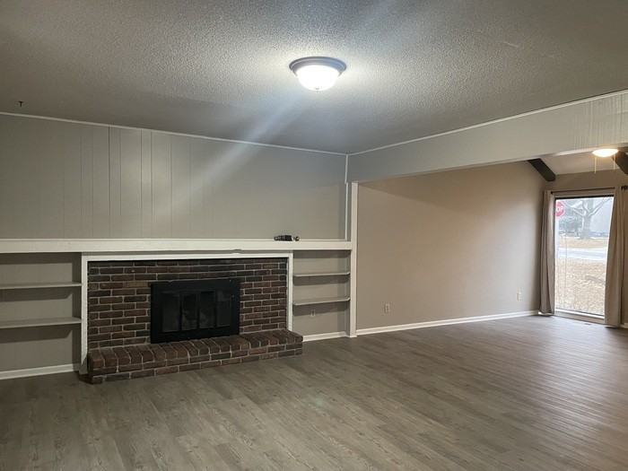 3540 Ne 72nd Ter - Photo 4 of 19