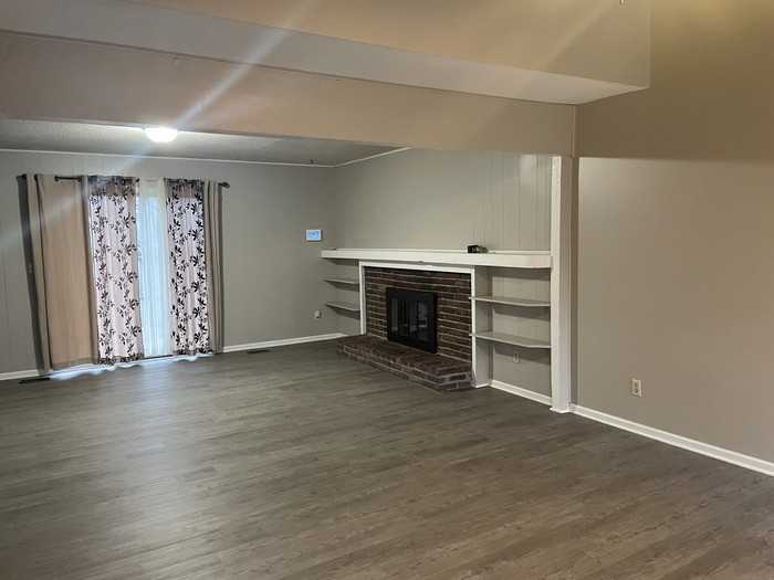 3540 Ne 72nd Ter - Photo 5 of 19