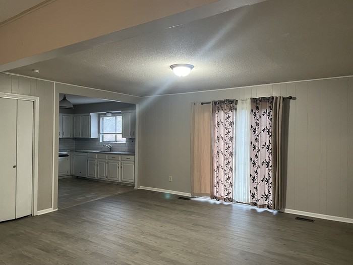3540 Ne 72nd Ter - Photo 7 of 19