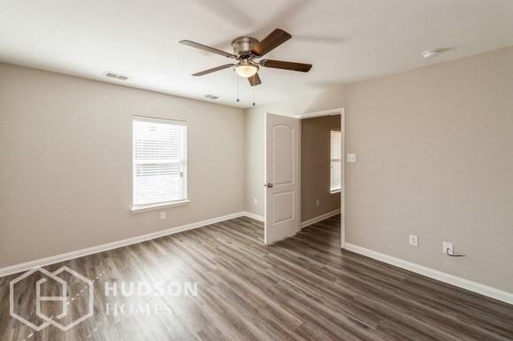 120 Ryan St - Photo 5 of 12