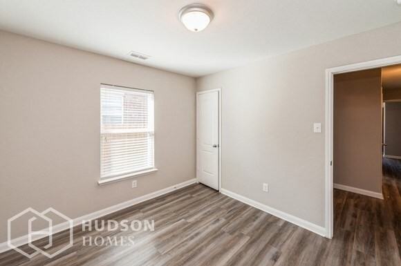 120 Ryan St - Photo 7 of 12