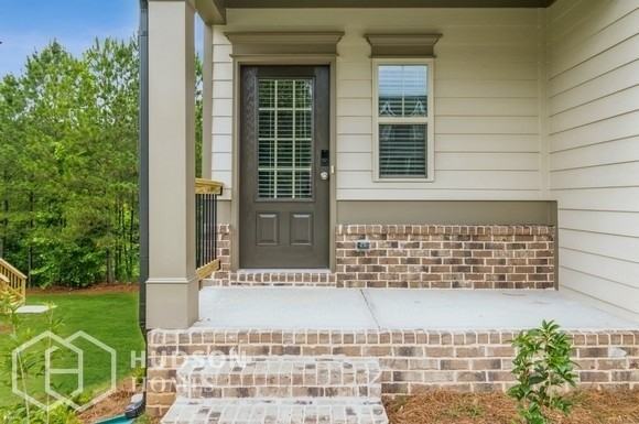 302 S Fortune Way - Photo 3 of 10