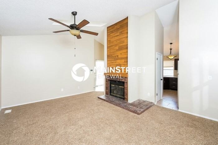 18974 E 44th Ave - Photo 4 of 17