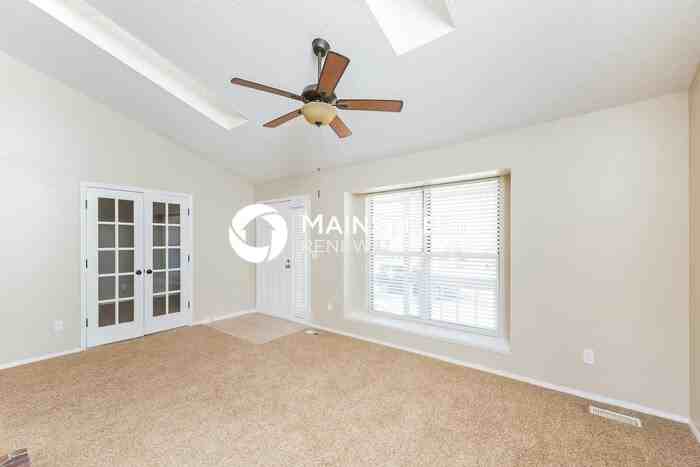 18974 E 44th Ave - Photo 5 of 17