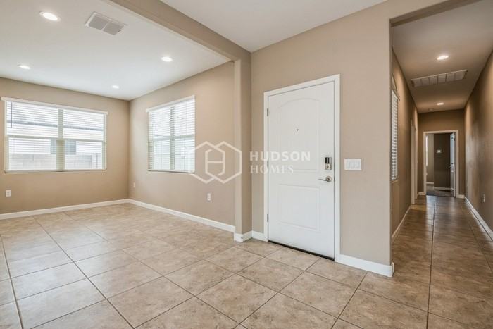 30151 W Clarendon Ave - Photo 5 of 32
