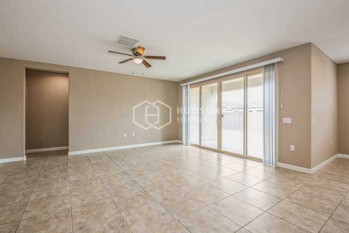 30151 W Clarendon Ave - Photo 6 of 32