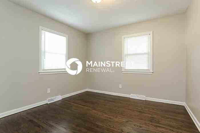 7819 E 47th Ter - Photo 7 of 17