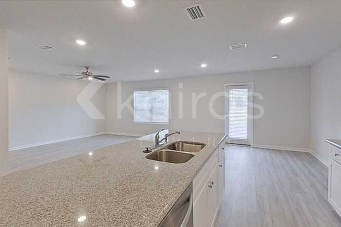 345 Monarch Ln - Photo 5 of 22