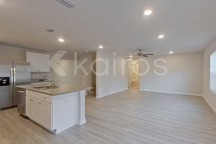 345 Monarch Ln - Photo 6 of 22