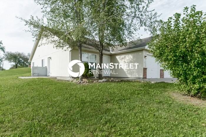 1406 Eagle Dr - Photo 3 of 16