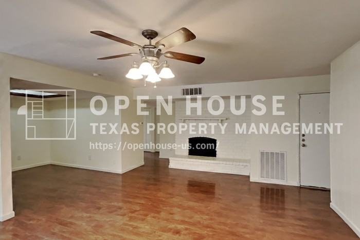 5045 Thompson Dr - Photo 4 of 21