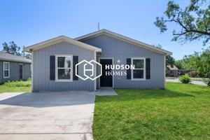 featured image of 421 Meander St