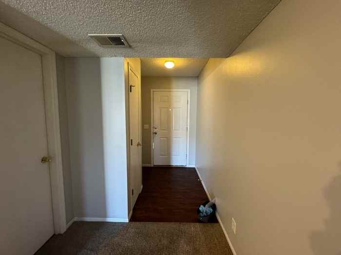 10634 N Locust Ct - Photo 2 of 13