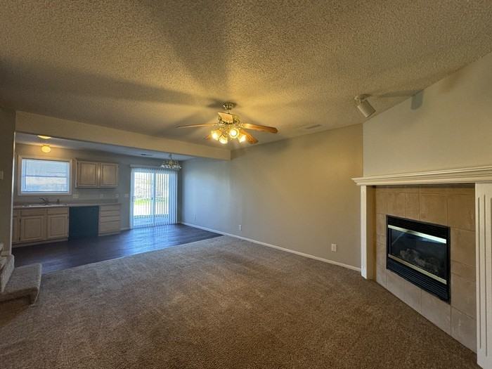 10634 N Locust Ct - Photo 3 of 13