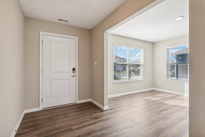 688 Marsh Aster Dr - Photo 4 of 34