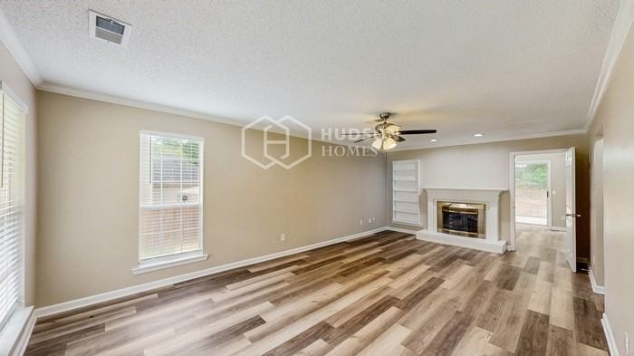 105 Berryhill Cir - Photo 5 of 34