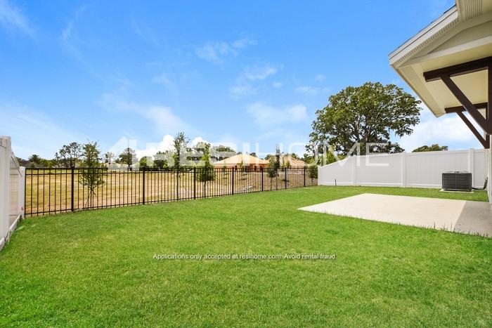8057 Patagonia Dr - Photo 3 of 16