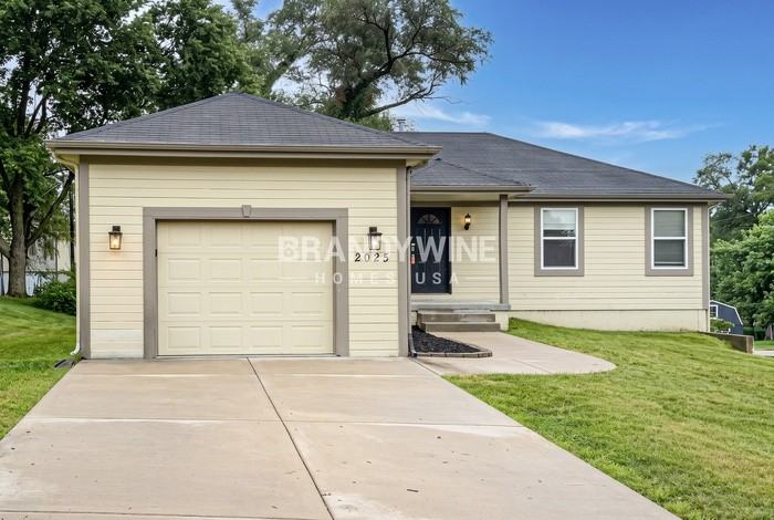 2025 Nw 49th St - Photo 2 of 29