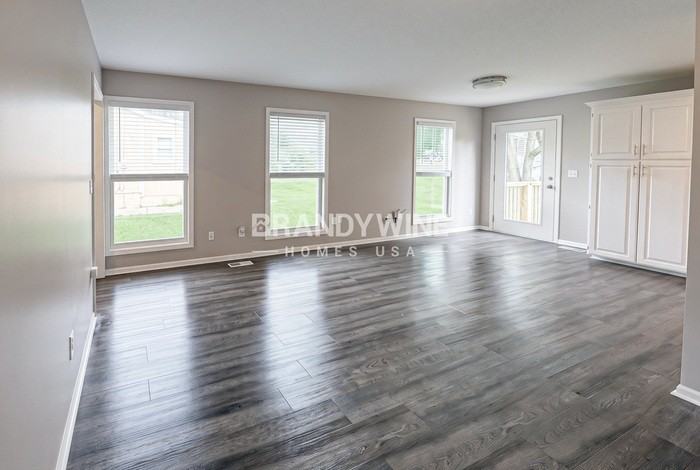 2025 Nw 49th St - Photo 4 of 29