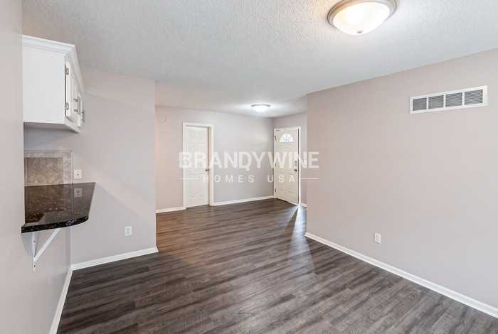 2025 Nw 49th St - Photo 6 of 29