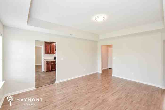 467 Shady Ln - Photo 5 of 12