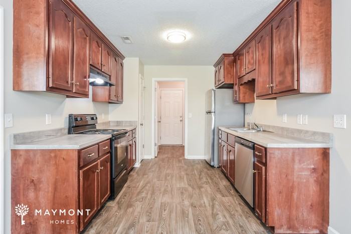 467 Shady Ln - Photo 6 of 12