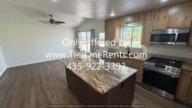 2319 S 1950 East Cir - Photo 5 of 27