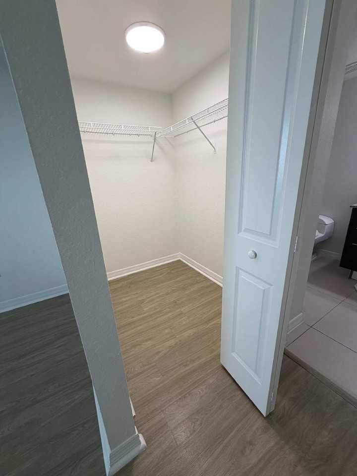 11190 Biscayne Blvd #52 - Photo 4 of 8