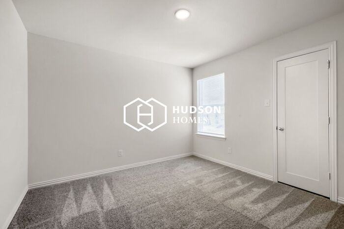 110 Goel St - Photo 7 of 12