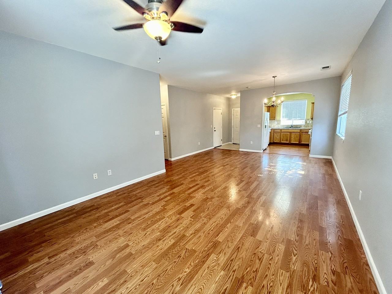 392 Royal Troon Dr #NA - Photo 2 of 14