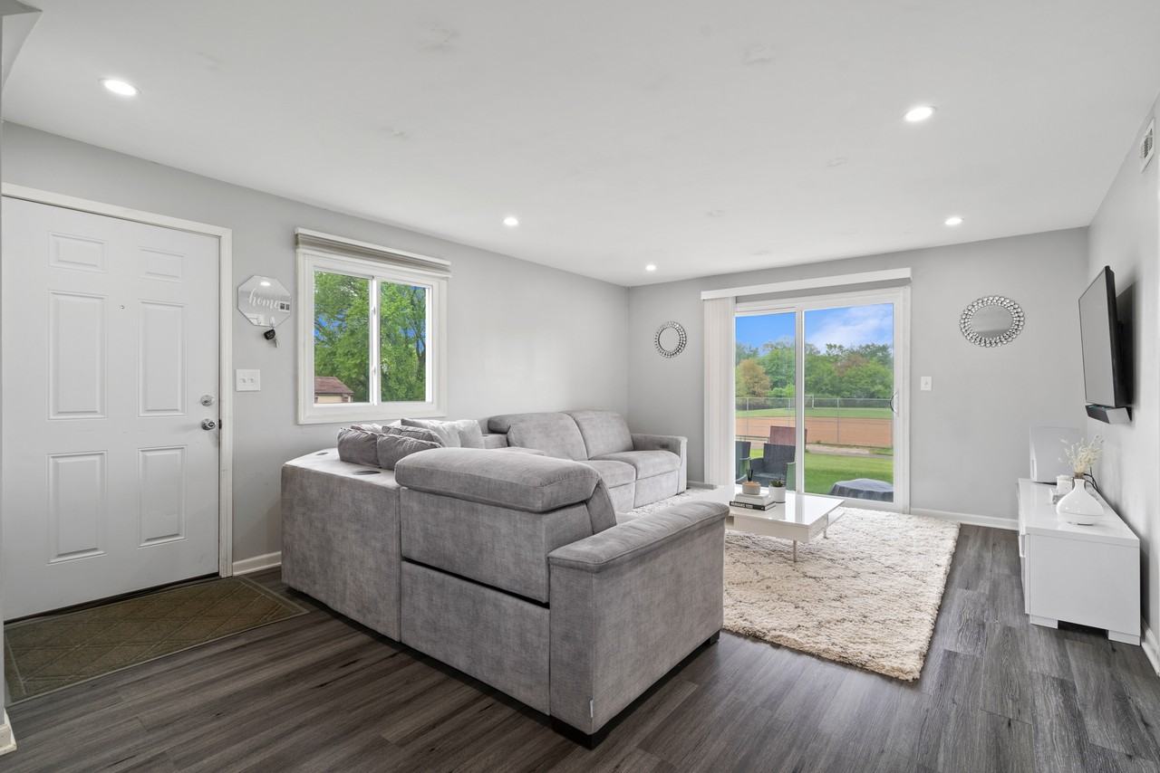 107 Morningside Dr #NA - Photo 3 of 14