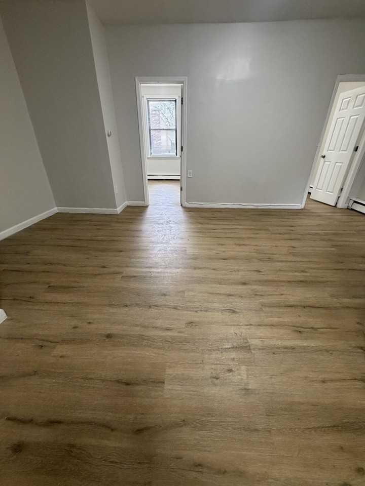 998 Broadway #2 - Photo 3 of 9