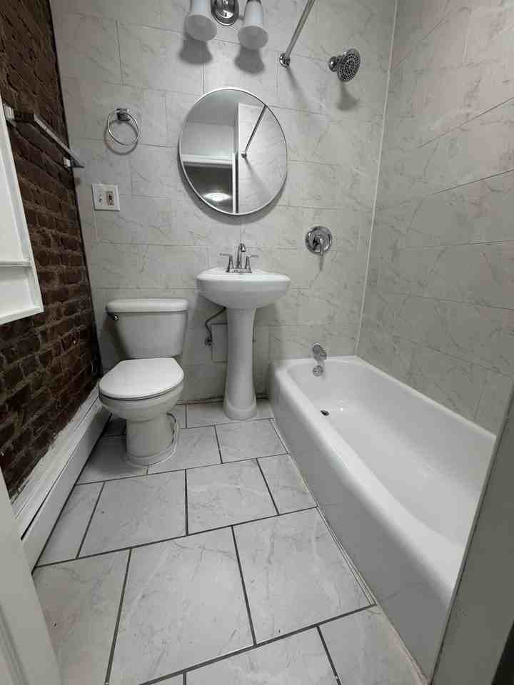 998 Broadway #2 - Photo 4 of 9