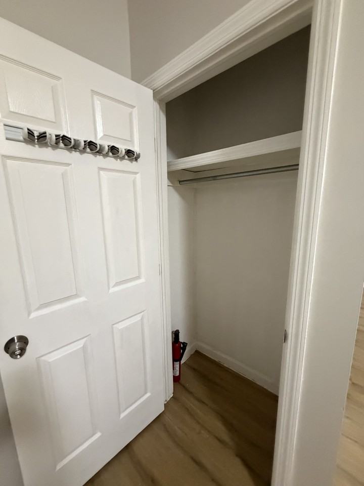 998 Broadway #2 - Photo 5 of 9