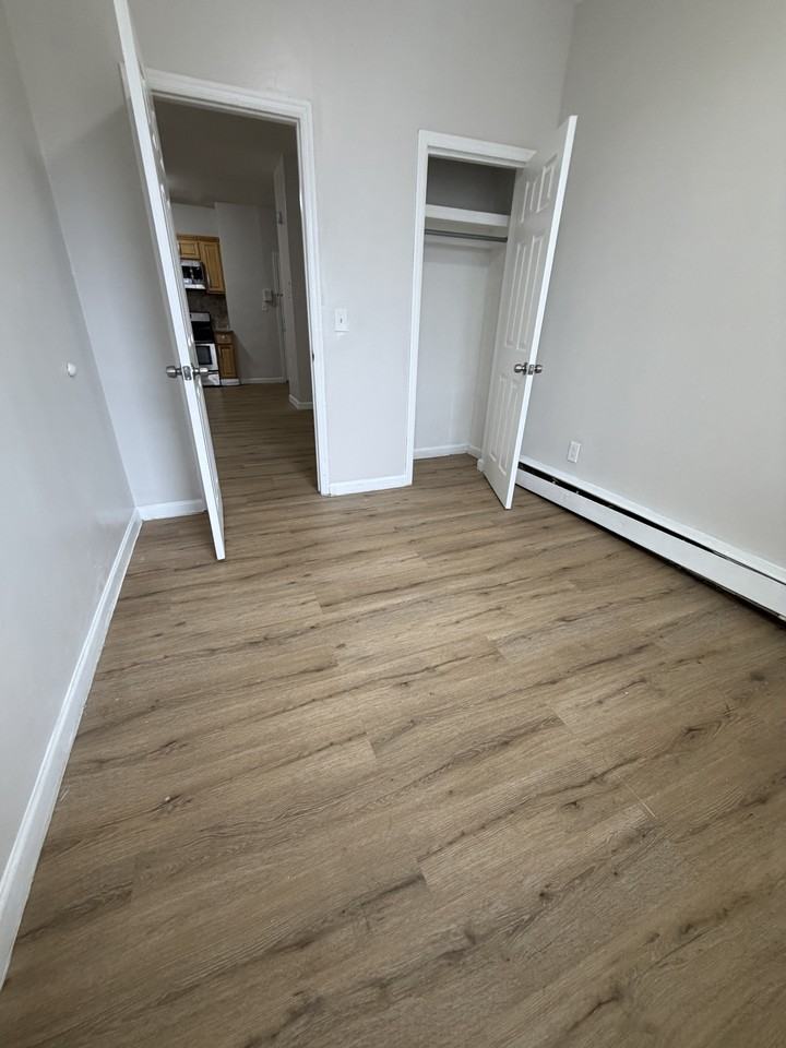 998 Broadway #2 - Photo 6 of 9