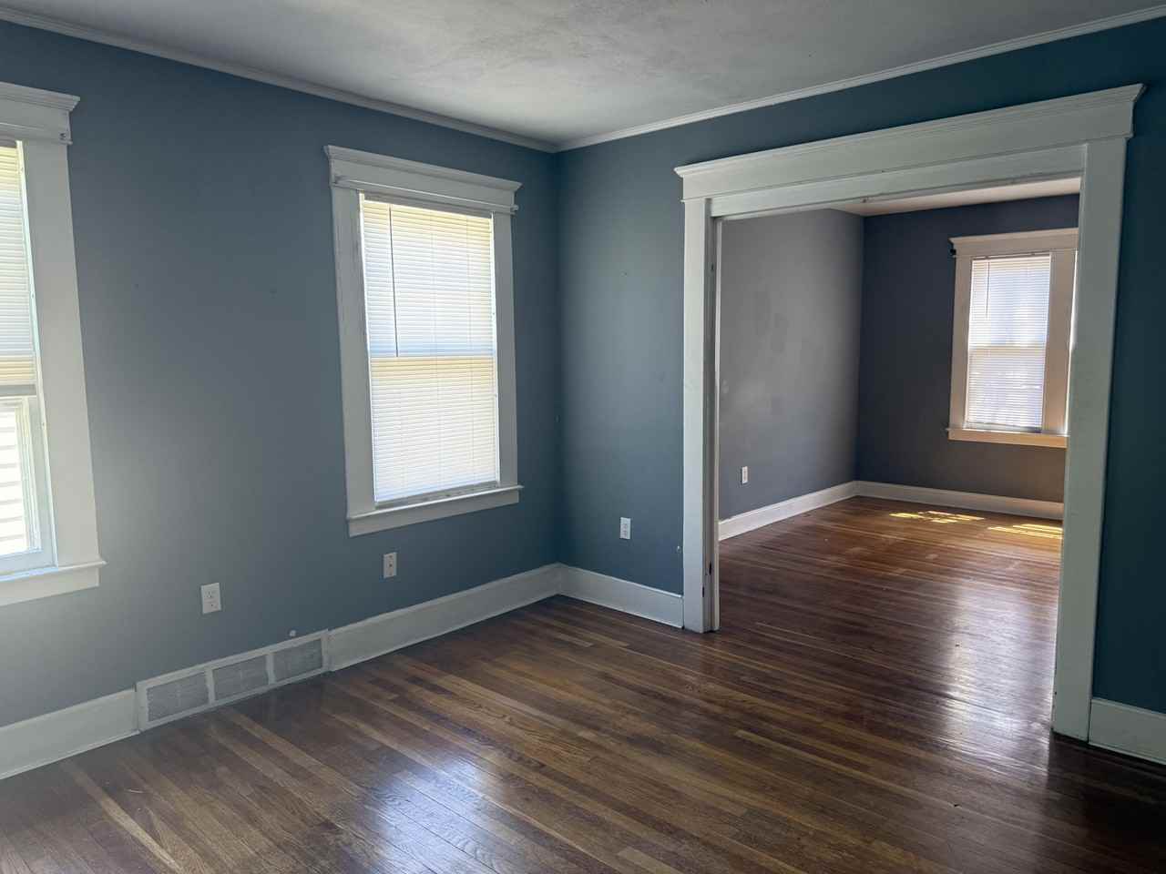 35 Concord St #2ndFL - Photo 3 of 5